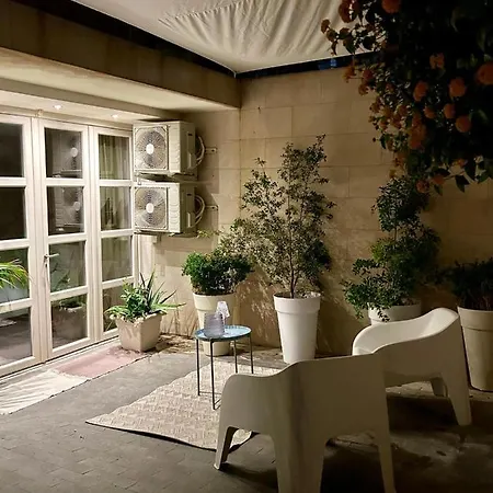 5 Guest house